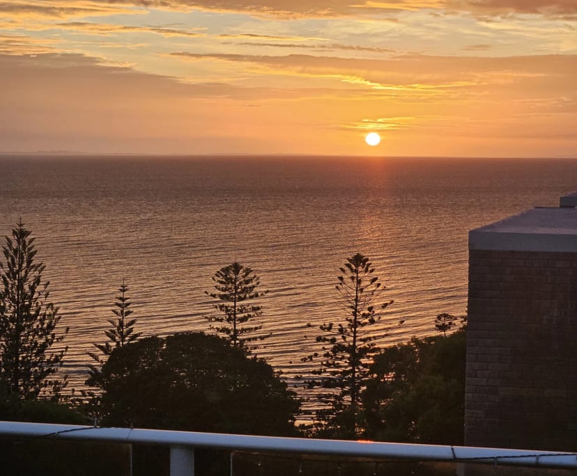 $380, Flatshare, 2 bathrooms, Redcliffe QLD 4020