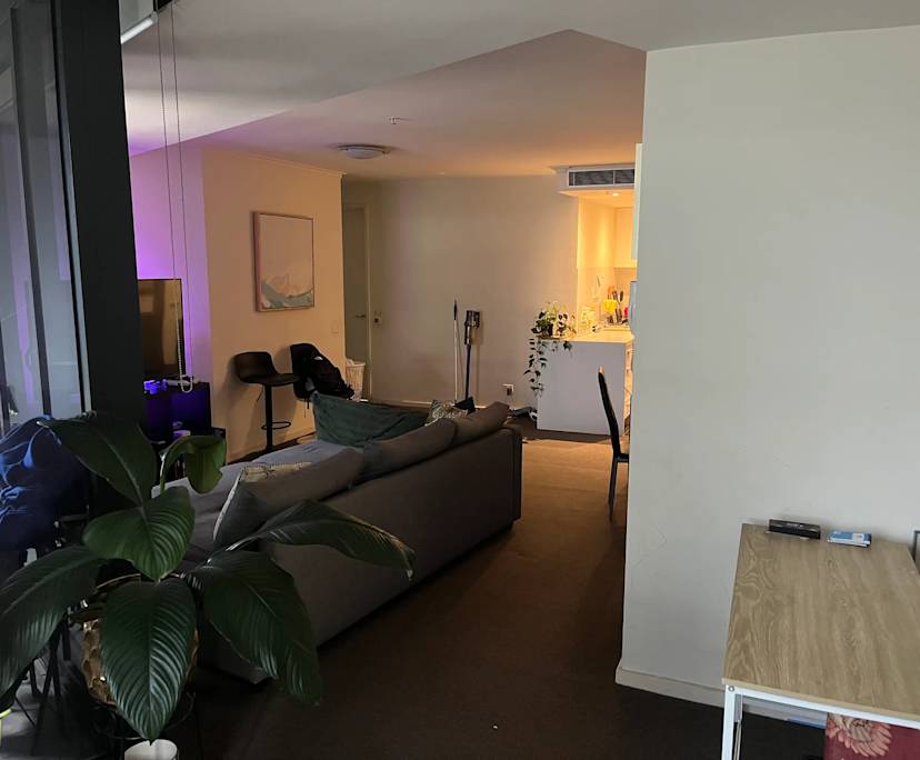 Furnished room in a flatshare