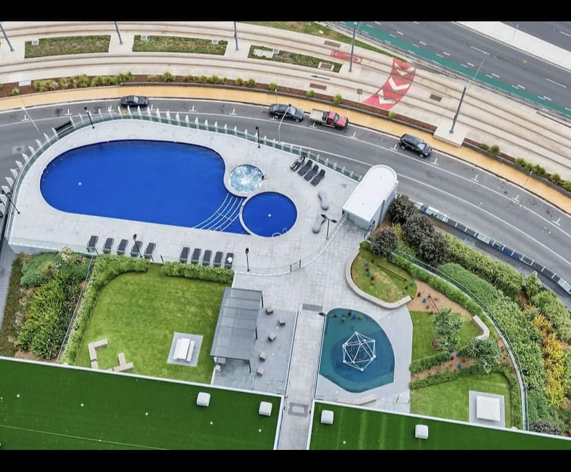 $700, Flatshare, 2 bathrooms, Southport QLD 4215