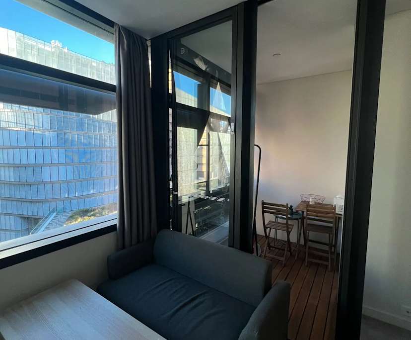 $1,100, Studio, 1 bathroom, Chippendale NSW 2008