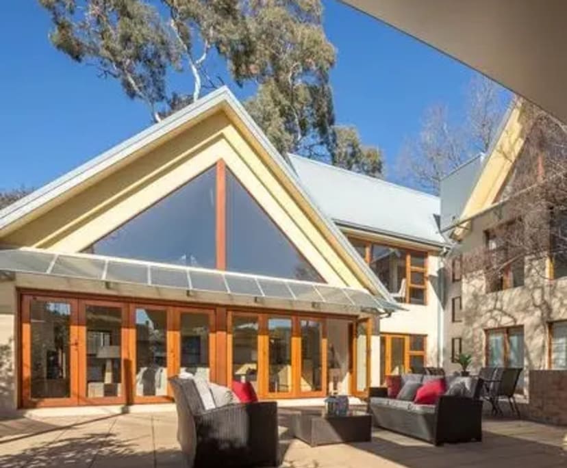 Room for Rent in Yarralumla, Canberra 355, Furnis...