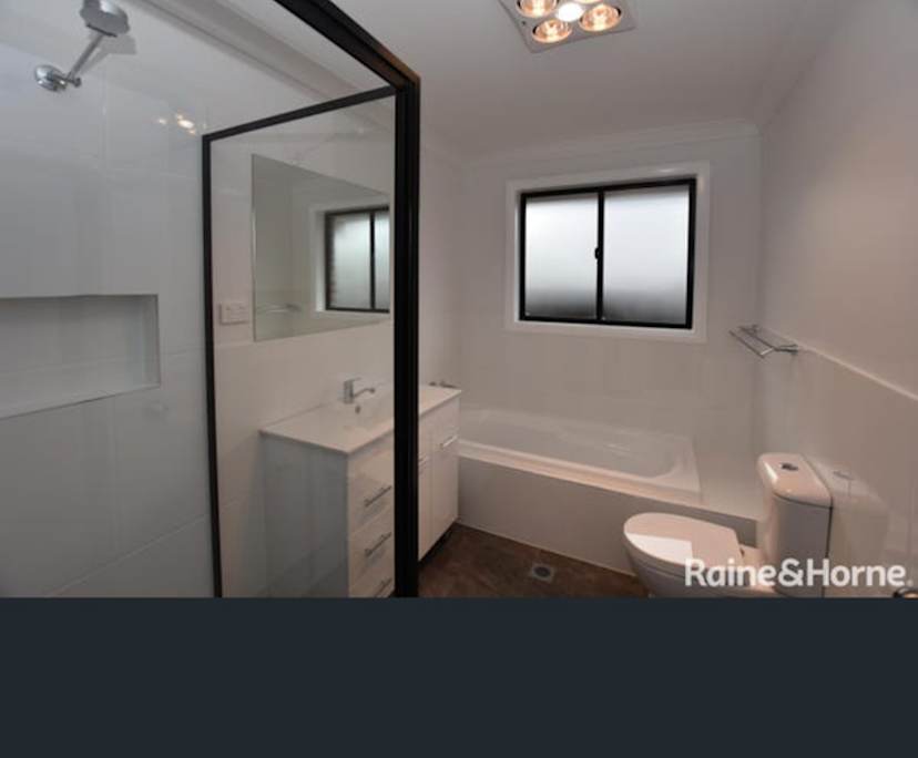 $143, Share-house, 4 bathrooms, Orange NSW 2800