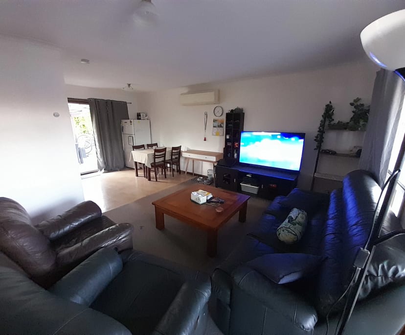 Whole property with 3 rooms for rent