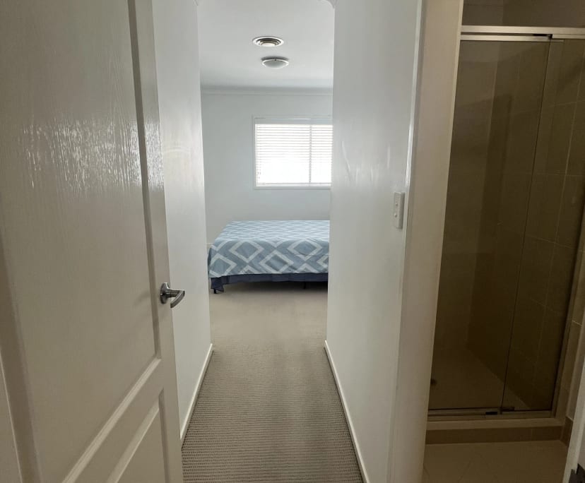 $500, Flatshare, 3 bathrooms, Fortitude Valley QLD 4006