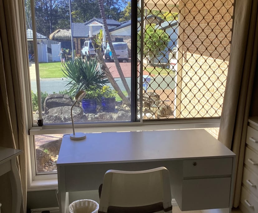 $300, Homestay, 4 bathrooms, Robina QLD 4226