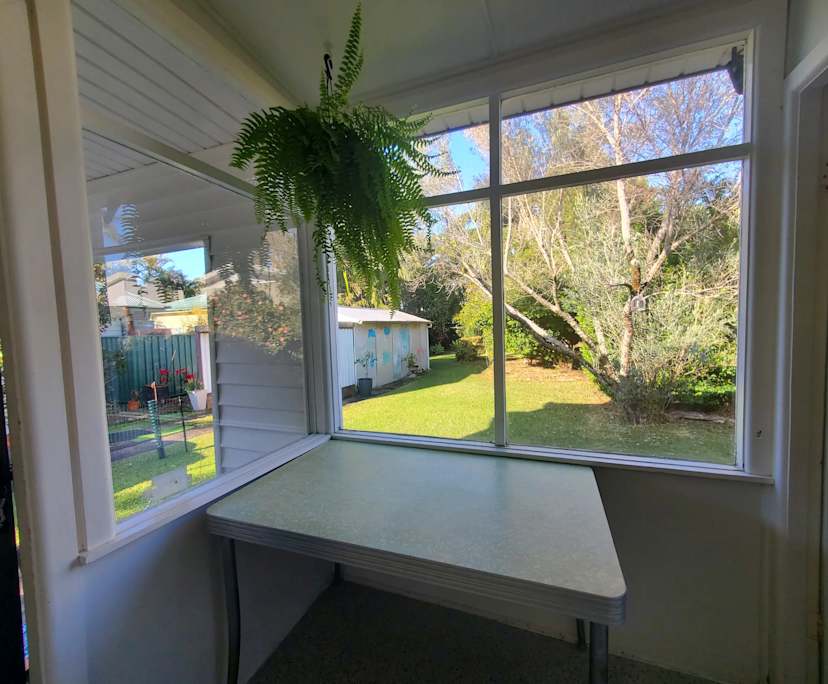 Room in a share house