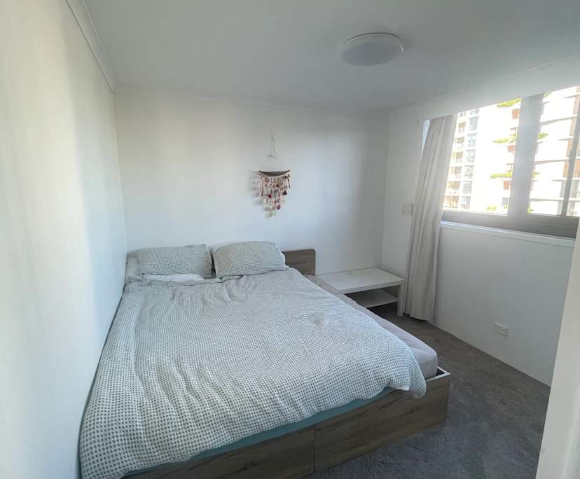 Furnished room in a flatshare