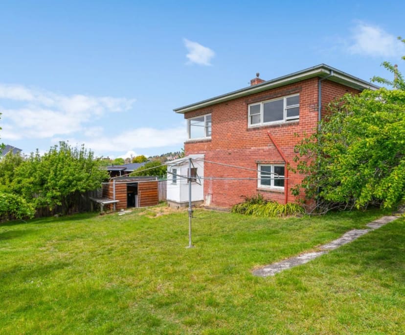 Whole property with 3 rooms for rent