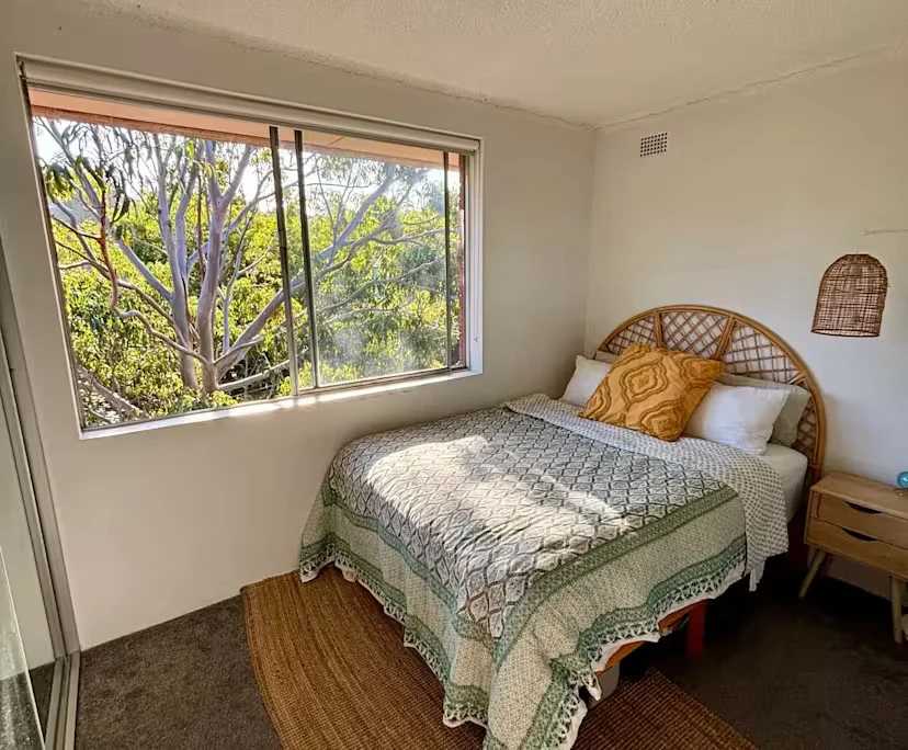 Unfurnished room in a flatshare