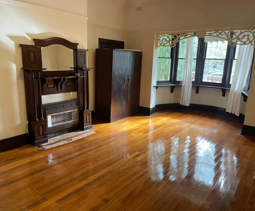 Unfurnished room in a share house