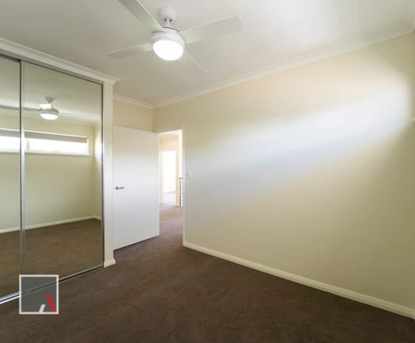 Room in a share house