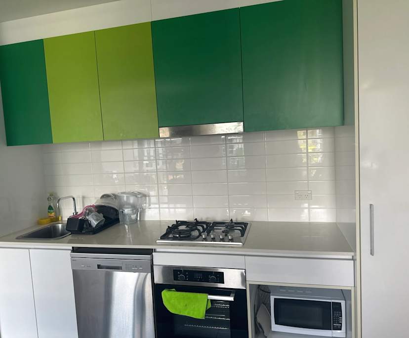 Furnished room with ensuite in a flatshare