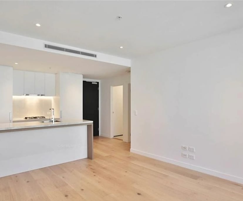 Unfurnished room in a flatshare