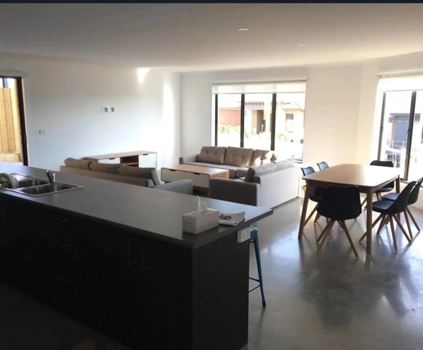 Room for Rent in Waurn Ponds, Geelong 235, Furnis...