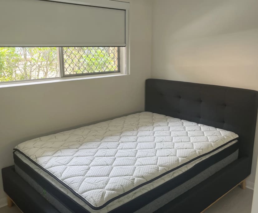 $300, Flatshare, 2 bathrooms, Toowong QLD 4066