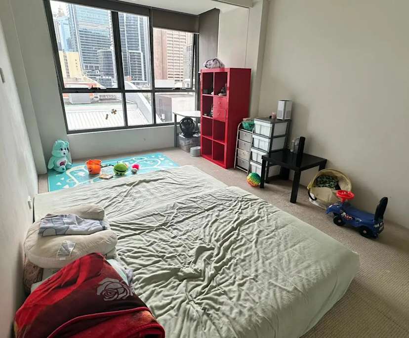 Furnished room with ensuite in a flatshare