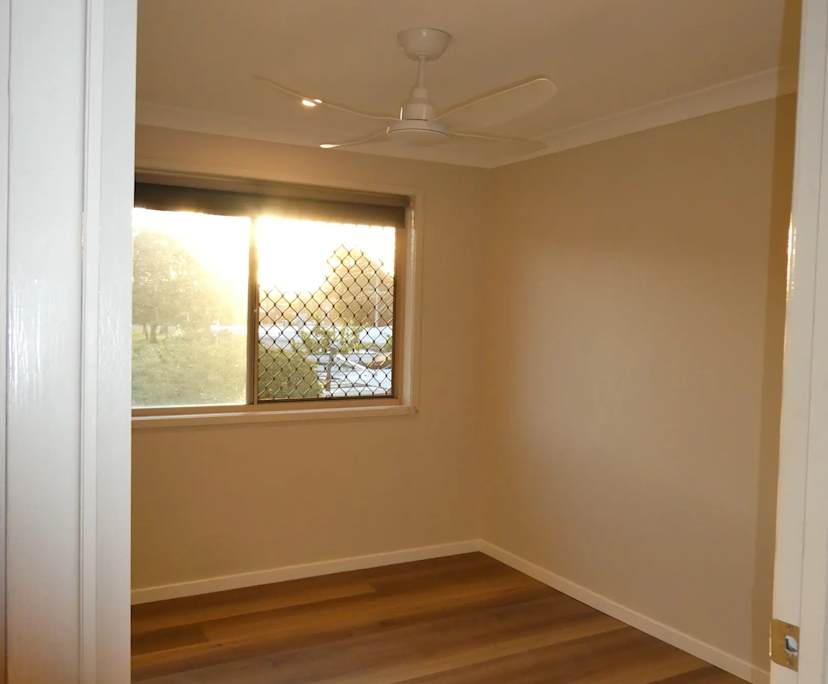 Unfurnished room in a flatshare