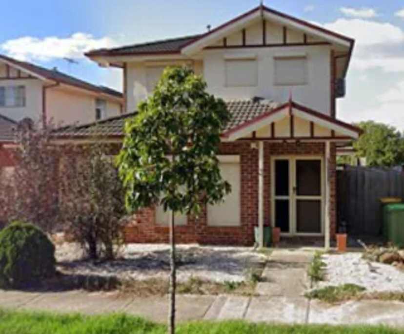 Unfurnished room in a share house