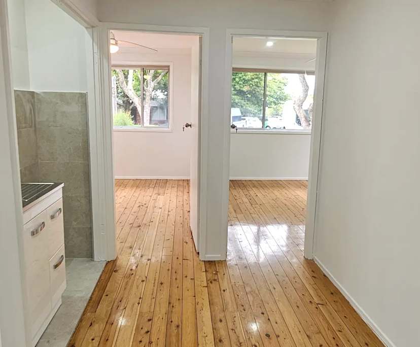 $850, Whole-property, 3 bathrooms, Toongabbie NSW 2146