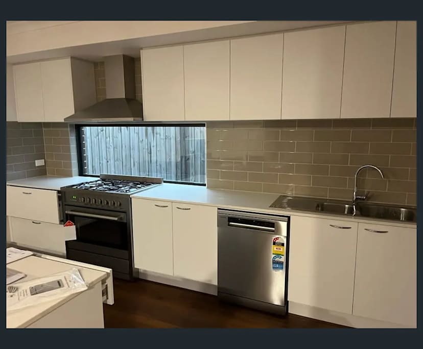 $350, Share-house, 2 rooms, Officer VIC 3809, Officer VIC 3809