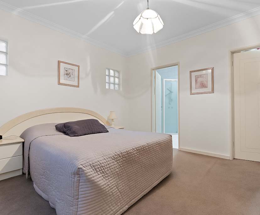 Whole property with 4 rooms for rent