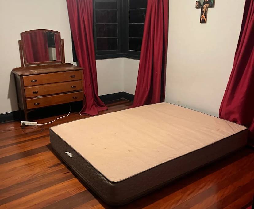 Unfurnished room in a share house