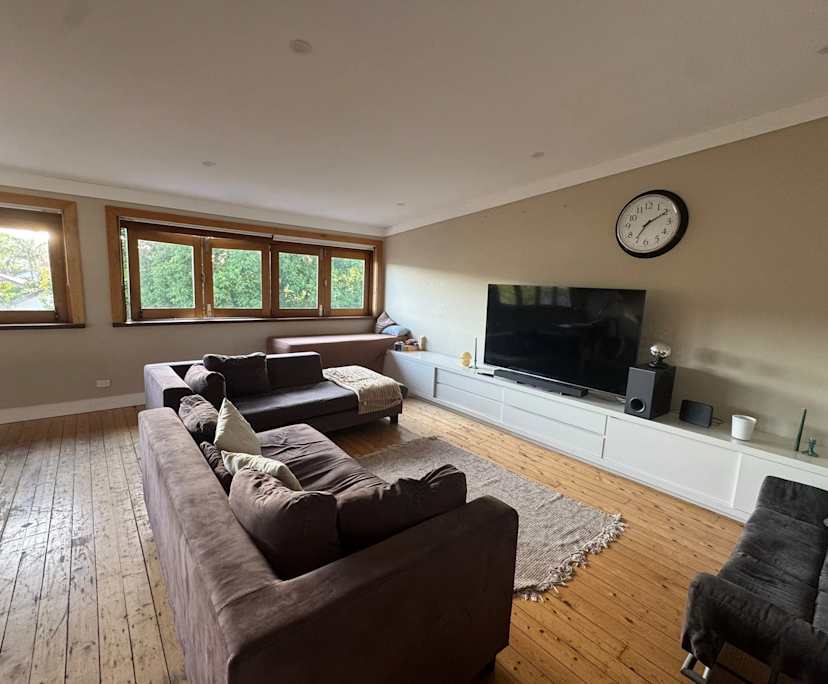 Room in a share house