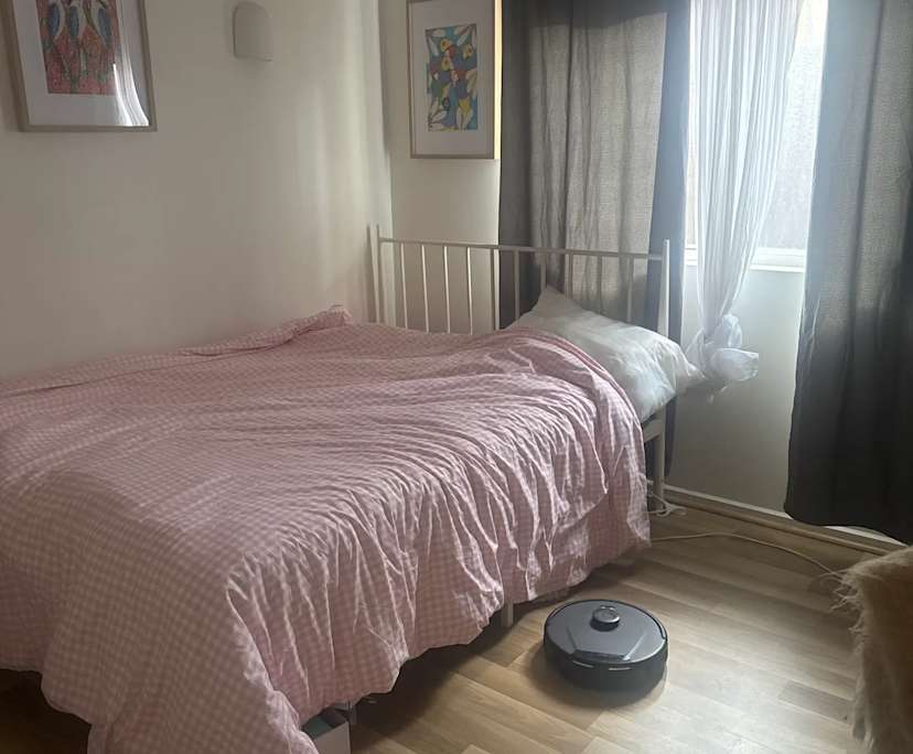 Room in a share house