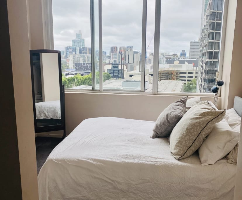 Furnished room with ensuite in a flatshare