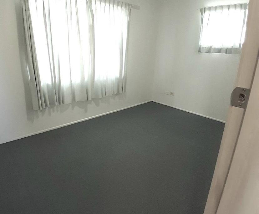 $250, Share-house, 3 bathrooms, Loganlea QLD 4131