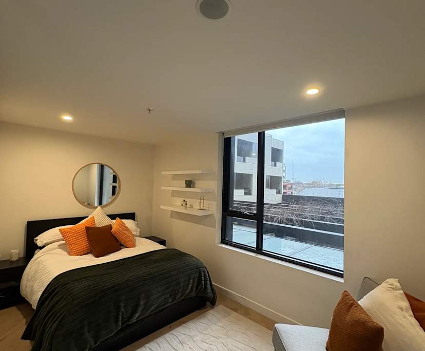Unfurnished room with own bathroom