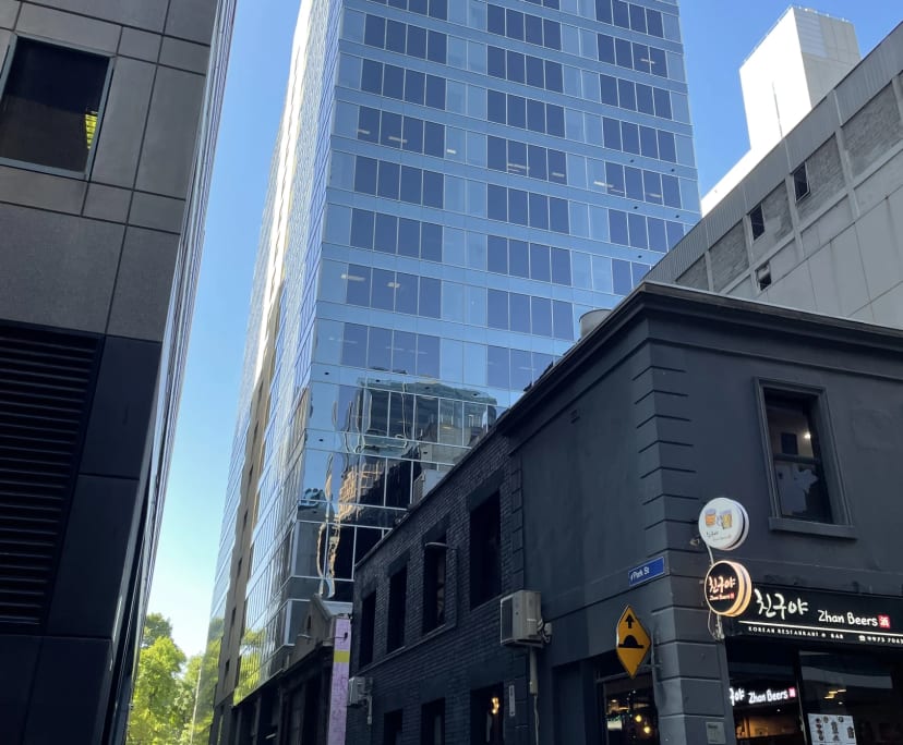 Furnished room in a flatshare