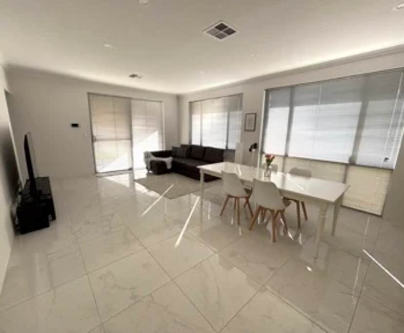 $350, Share-house, 4 bathrooms, Success WA 6164