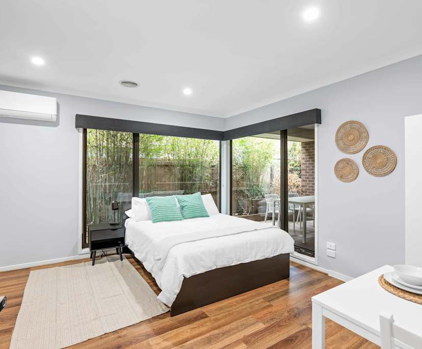 $300, Share-house, 6 bathrooms, Diggers Rest VIC 3427