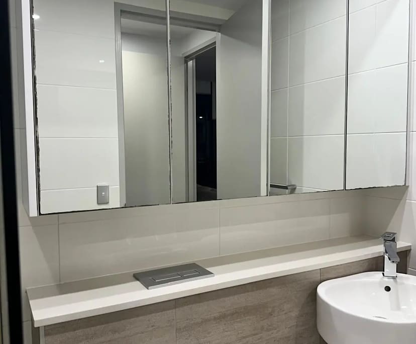 $420, Flatshare, 2 bathrooms, Southport QLD 4215