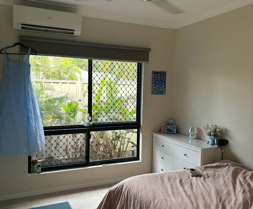 Room in a share house