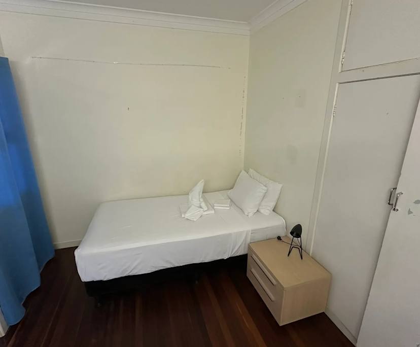 $290, Flatshare, 3 bathrooms, Toowong QLD 4066