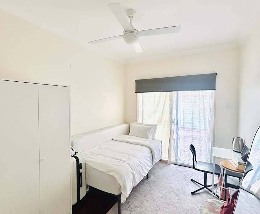 Furnished room in a share house