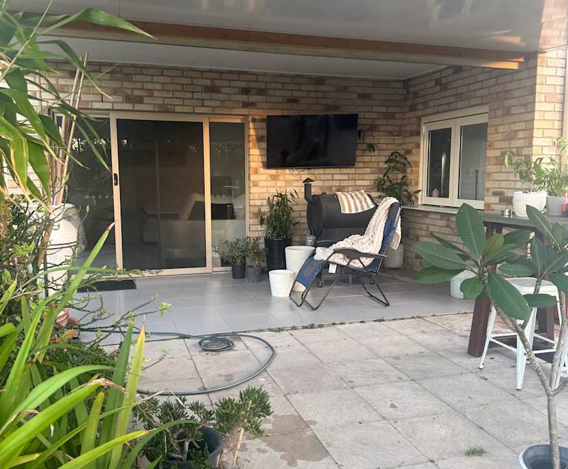 $300, Flatshare, 2 bathrooms, Molendinar QLD 4214