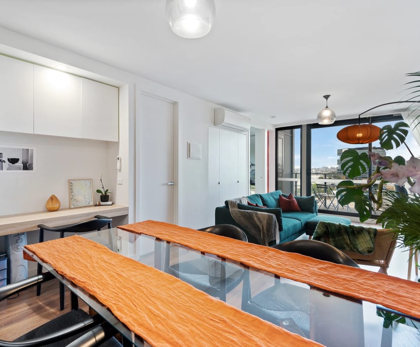 One Bed Flat for Rent in Seddon, Melbourne 350, F...