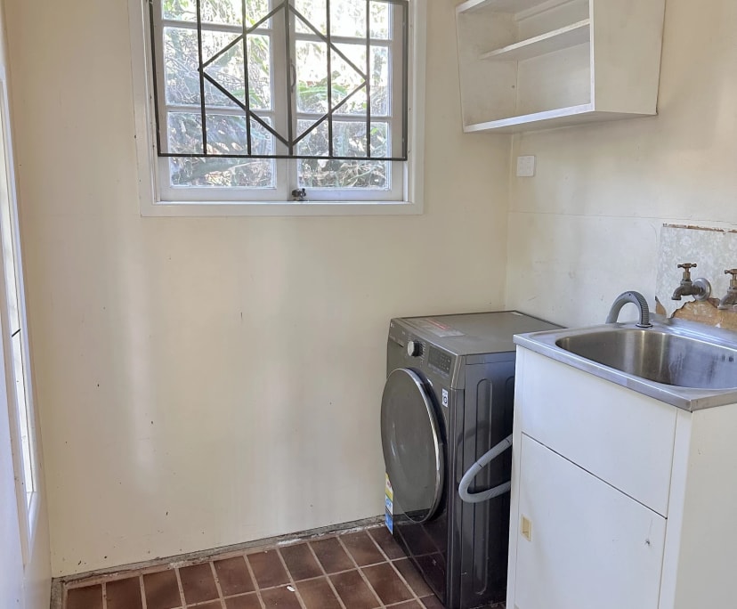 $295, Share-house, 5 bathrooms, Saint Lucia QLD 4067