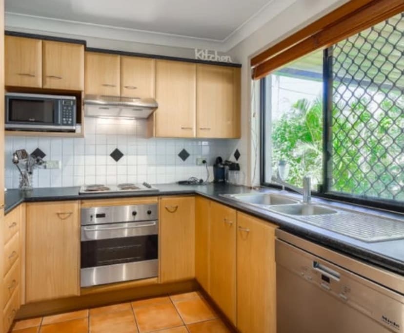 $325, Share-house, 2 bathrooms, Kedron QLD 4031