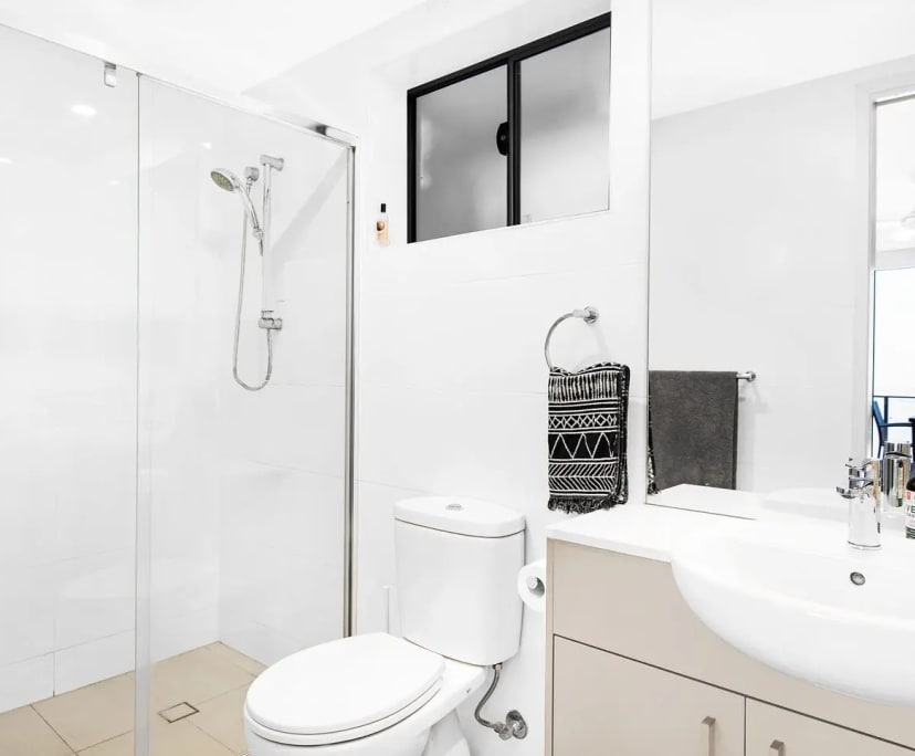 Room with ensuite in a flatshare