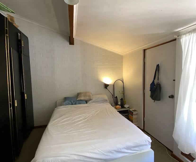 Unfurnished room in a flatshare