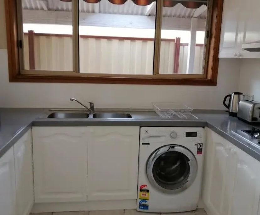 $250, Share-house, 6 bathrooms, Mill Park VIC 3082