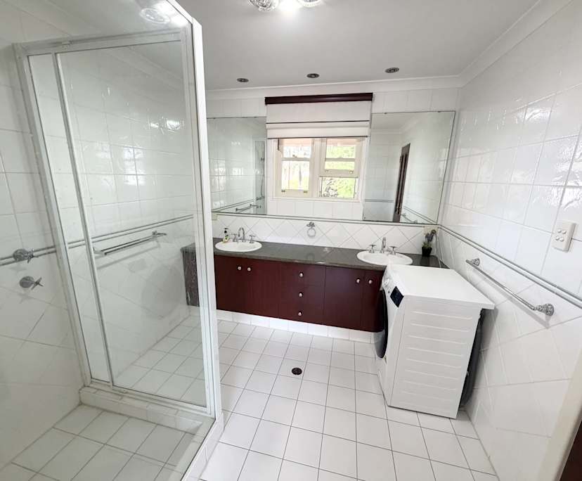 $700, Granny-flat, 2 bathrooms, Bayswater WA 6053