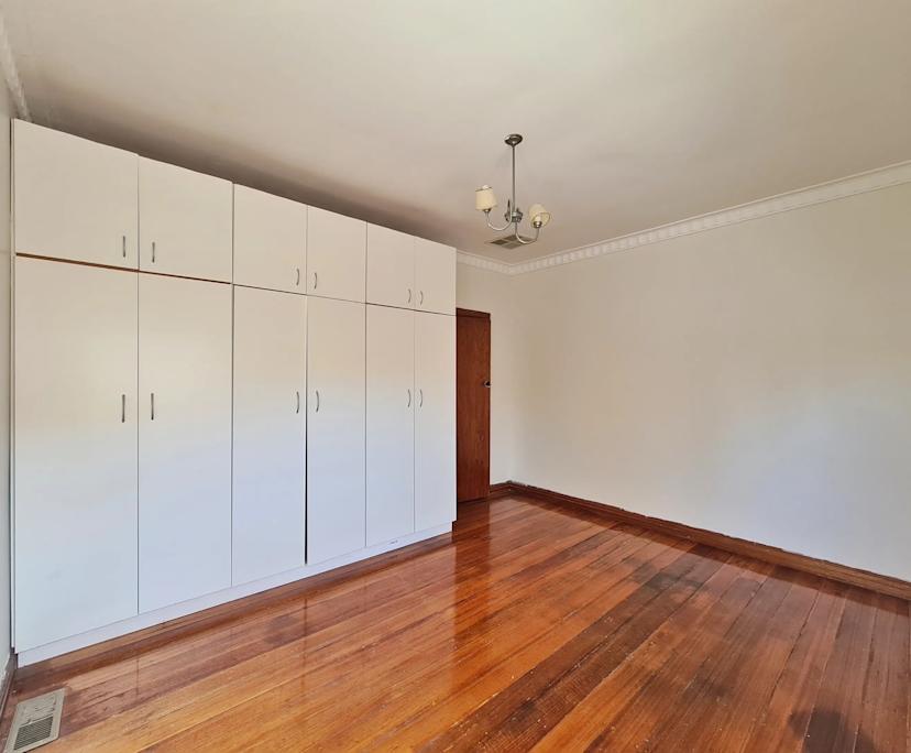 Room in a share house