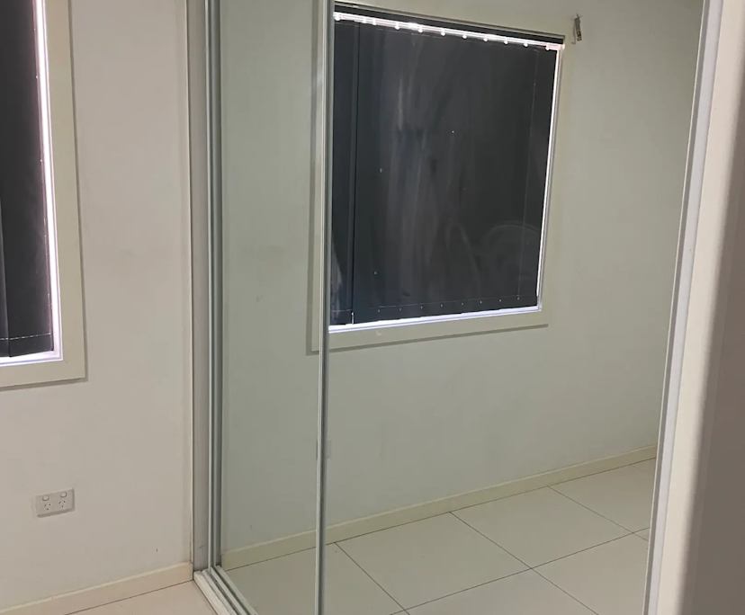 Unfurnished room in a flatshare
