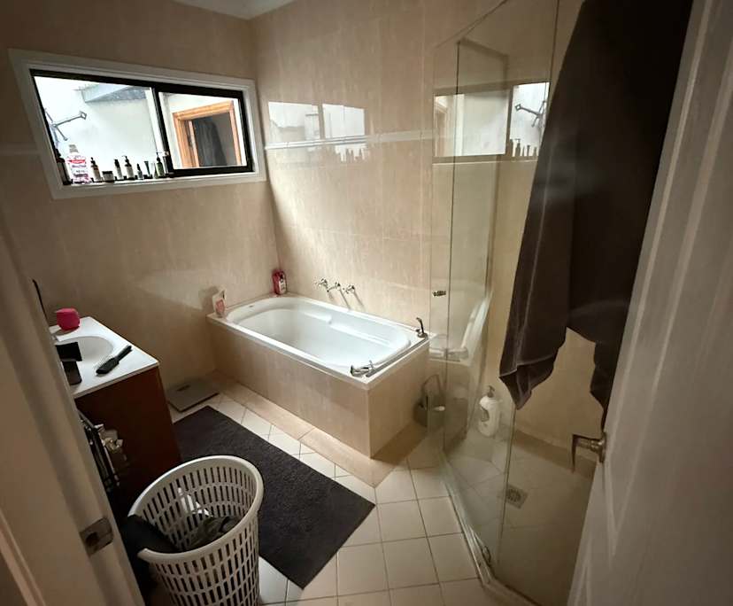 $300, Flatshare, 2 bathrooms, New Lambton NSW 2305