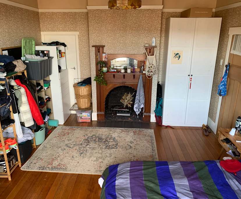 Unfurnished room in a share house